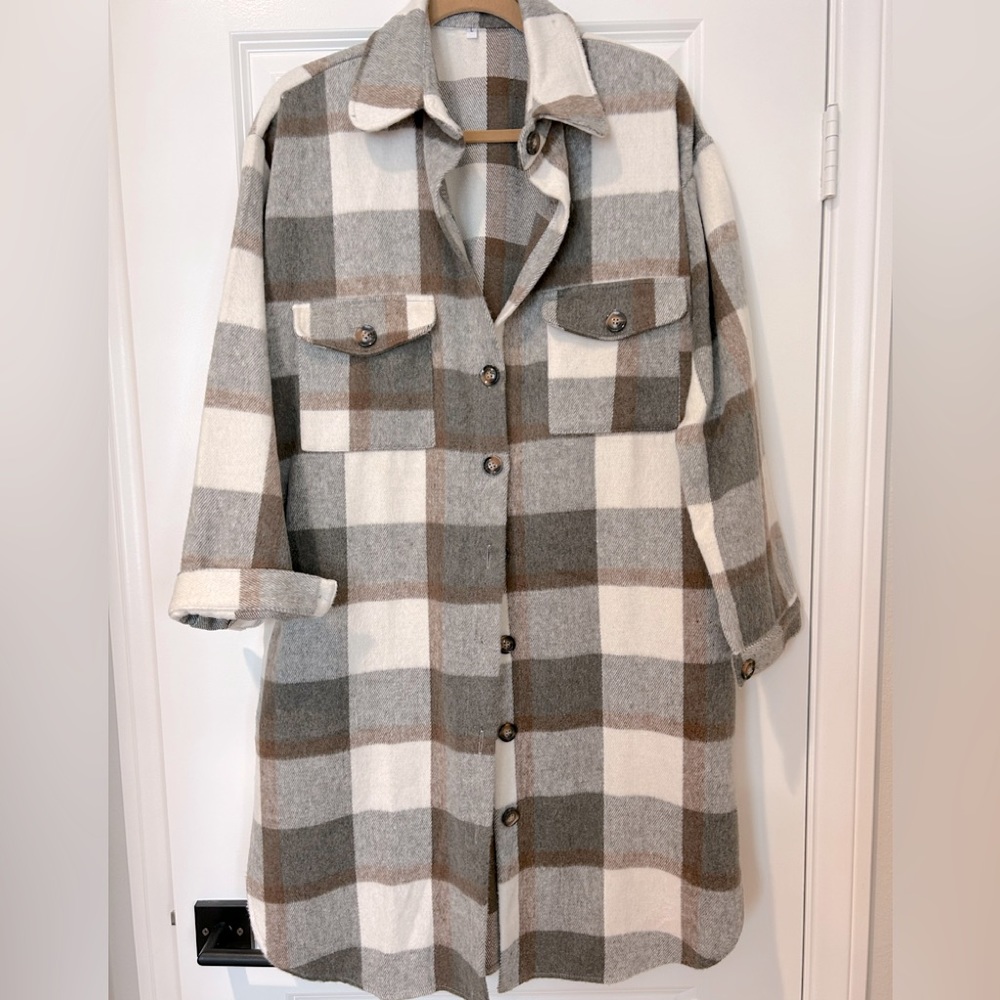 New without tags long flannel! Never worn!